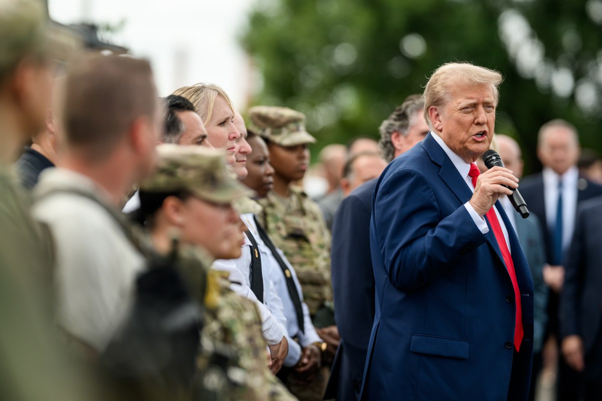 President Donald Trump delivers remarks to law enforcement and members of the National Guard at the U.S. Park Police Anacostia Operations Facility, Thursday, August 21, 2025, in Washington, D.C. (Official White House Photo by Daniel Torok)