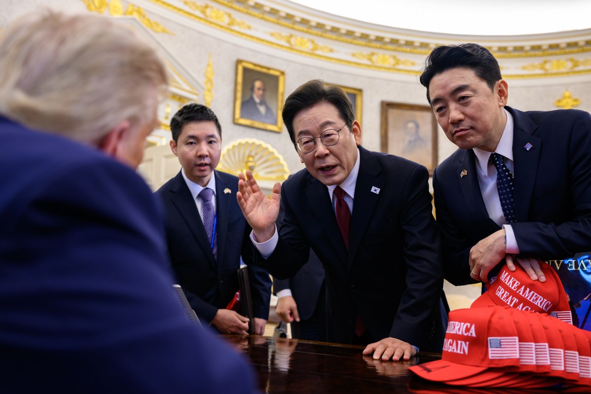 President Donald J. Trump visits with President Lee Jae-myung of the Republic of Korea, Monday, August 25, 2025, in the Oval Office. (Official White House Photo by Daniel Torok)