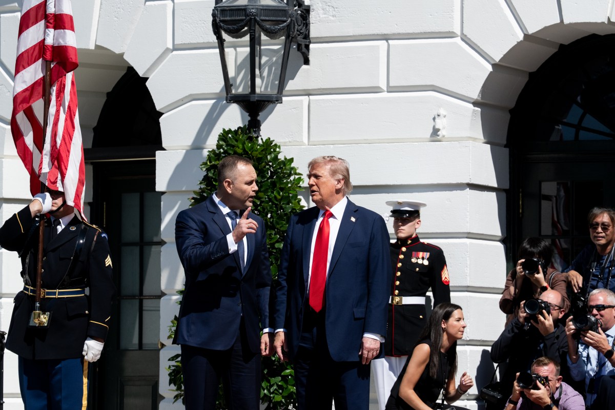 F-35 and F-16 fighter jets perform a flyover at the White House in honor of the visit of President Karol Nawrocki of the Republic of Poland, Wednesday, September 3, 2025. A single F-16 jet flew above in a “missing man” formation as a tribute to a Polish AirForce officer who died during a training exercise the previous week. (Official White House Photo by Andrea Hanks)