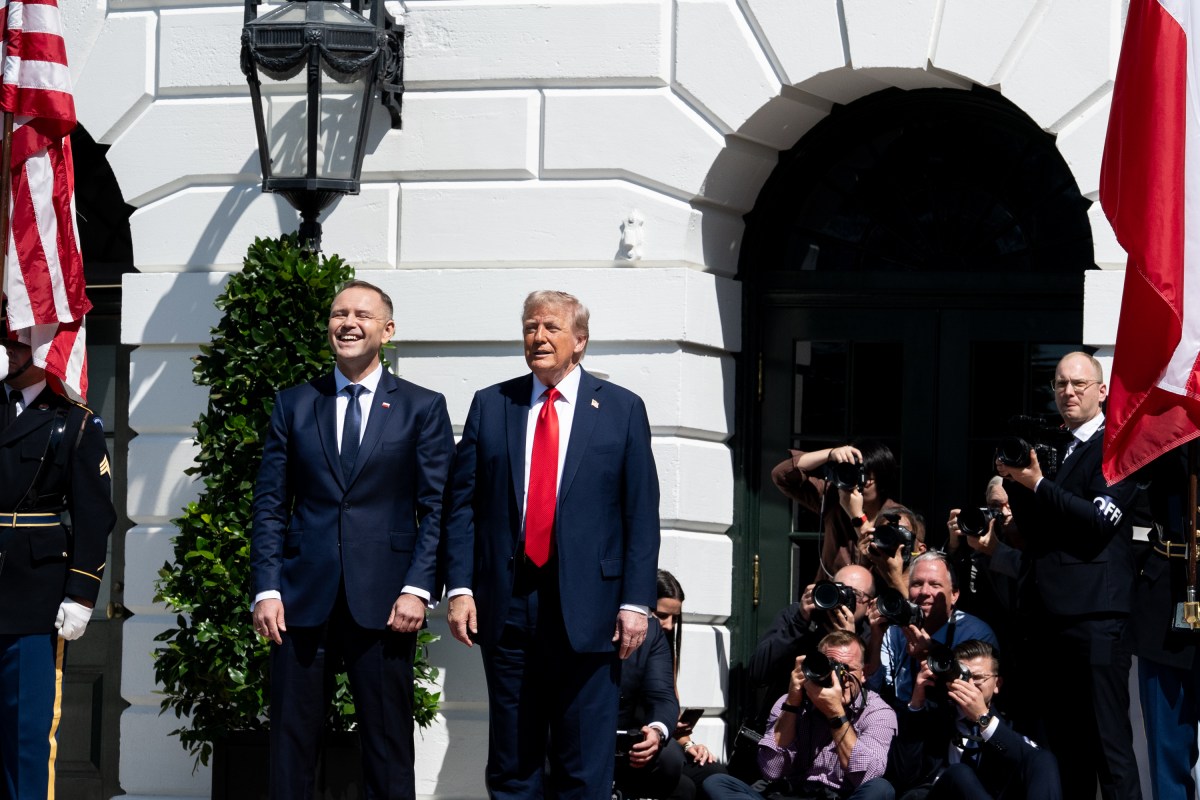 F-35 and F-16 fighter jets perform a flyover at the White House in honor of the visit of President Karol Nawrocki of the Republic of Poland, Wednesday, September 3, 2025. A single F-16 jet flew above in a “missing man” formation as a tribute to a Polish AirForce officer who died during a training exercise the previous week. (Official White House Photo by Andrea Hanks)