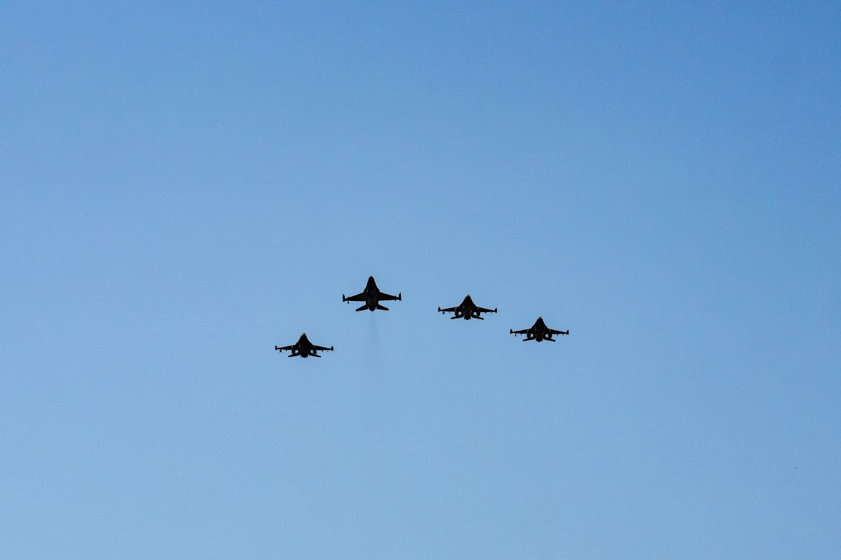 F-35 and F-16 fighter jets perform a flyover at the White House in honor of the visit of President Karol Nawrocki of the Republic of Poland, Wednesday, September 3, 2025. A single F-16 jet flew above in a “missing man” formation as a tribute to a Polish AirForce officer who died during a training exercise the previous week. (Official White House Photo by Andrea Hanks)