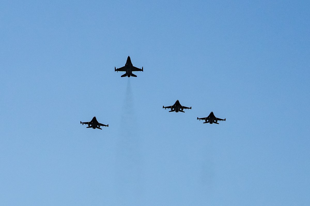 F-35 and F-16 fighter jets perform a flyover at the White House in honor of the visit of President Karol Nawrocki of the Republic of Poland, Wednesday, September 3, 2025. A single F-16 jet flew above in a “missing man” formation as a tribute to a Polish AirForce officer who died during a training exercise the previous week. (Official White House Photo by Andrea Hanks)