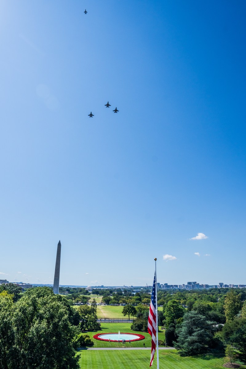 F-35 and F-16 fighter jets perform a flyover at the White House in honor of the visit of President Karol Nawrocki of the Republic of Poland, Wednesday, September 3, 2025. A single F-16 jet flew above in a “missing man” formation as a tribute to a Polish Air Force officer who died during a training exercise the previous week. (Official White House photo by Cody Hendrix)