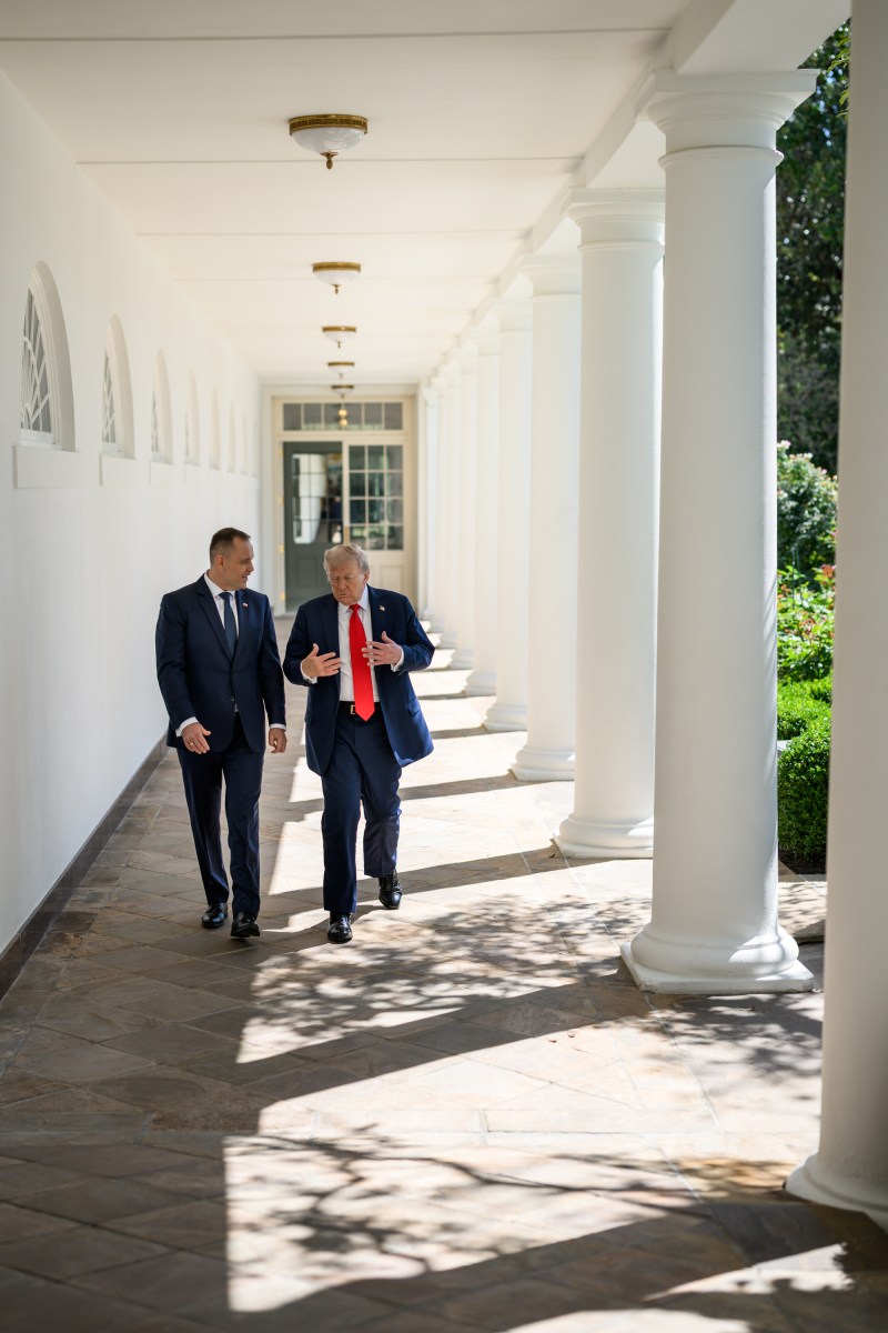 President Donald Trump and President Karol Nawrocki of the Republic of Poland walk along the West Colonnade to the Oval Office, Wednesday, September 3, 2025. (Official White House Photo By Molly Riley)