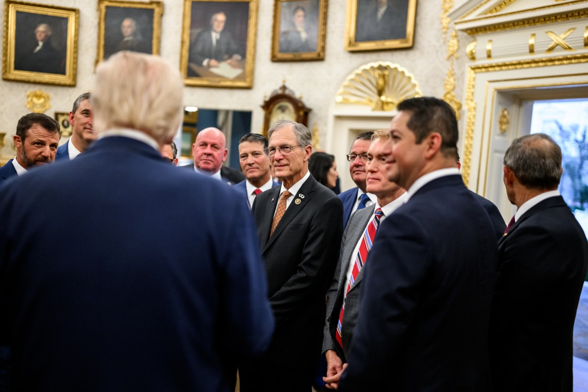 President Donald Trump hosts a dinner in the newly renovated White House Rose Garden, Friday, September 5, 2025. (Official White House Photo by Daniel Torok)