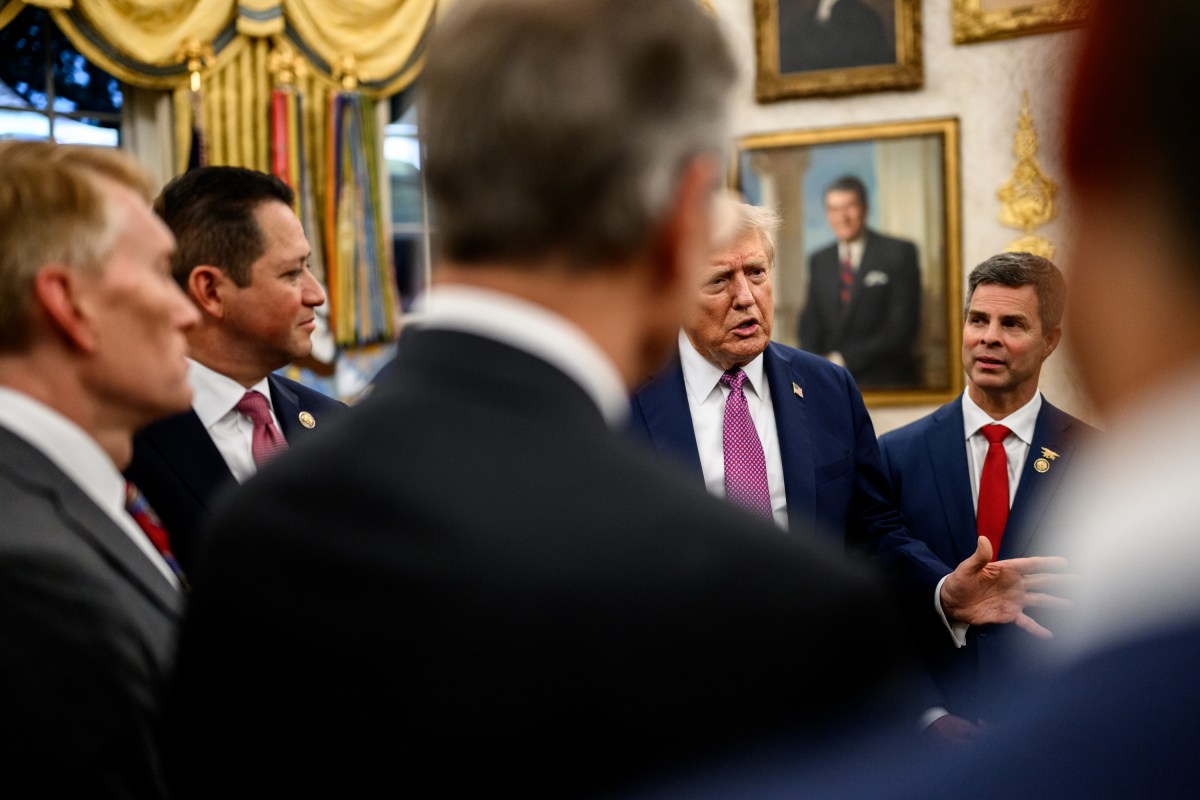 President Donald Trump hosts a dinner in the newly renovated White House Rose Garden, Friday, September 5, 2025. (Official White House Photo by Daniel Torok)