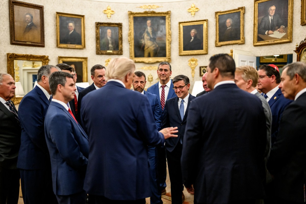 President Donald Trump hosts a dinner in the newly renovated White House Rose Garden, Friday, September 5, 2025. (Official White House Photo by Daniel Torok)