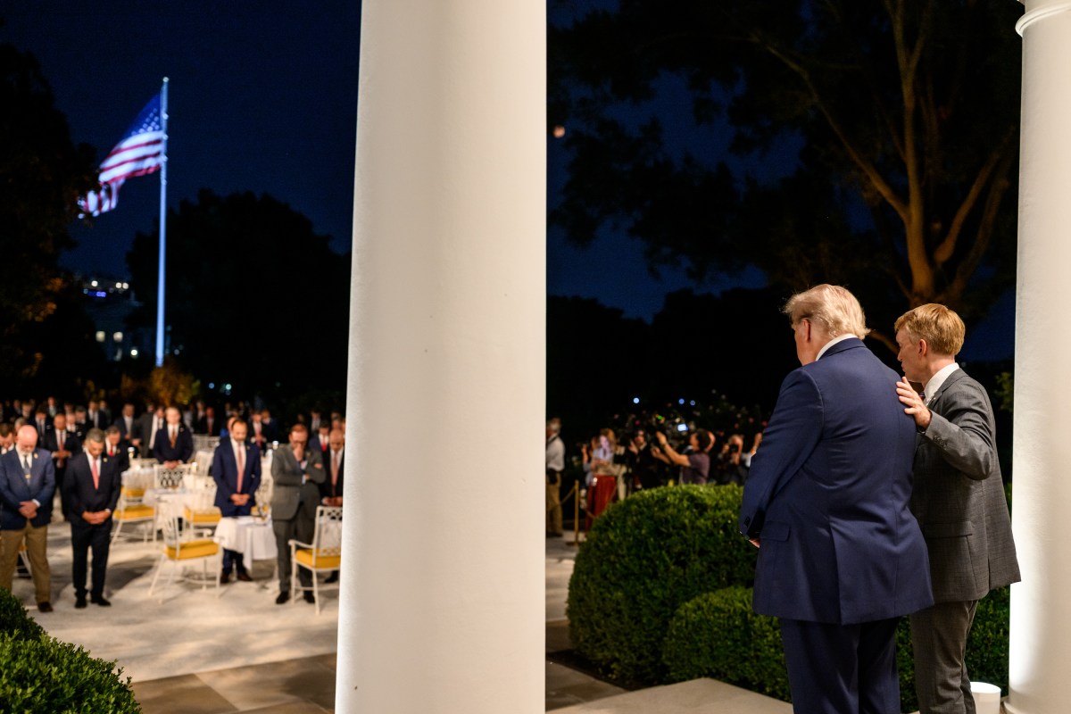 President Donald Trump hosts a dinner in the newly renovated White House Rose Garden, Friday, September 5, 2025. (Official White House Photo by Daniel Torok)