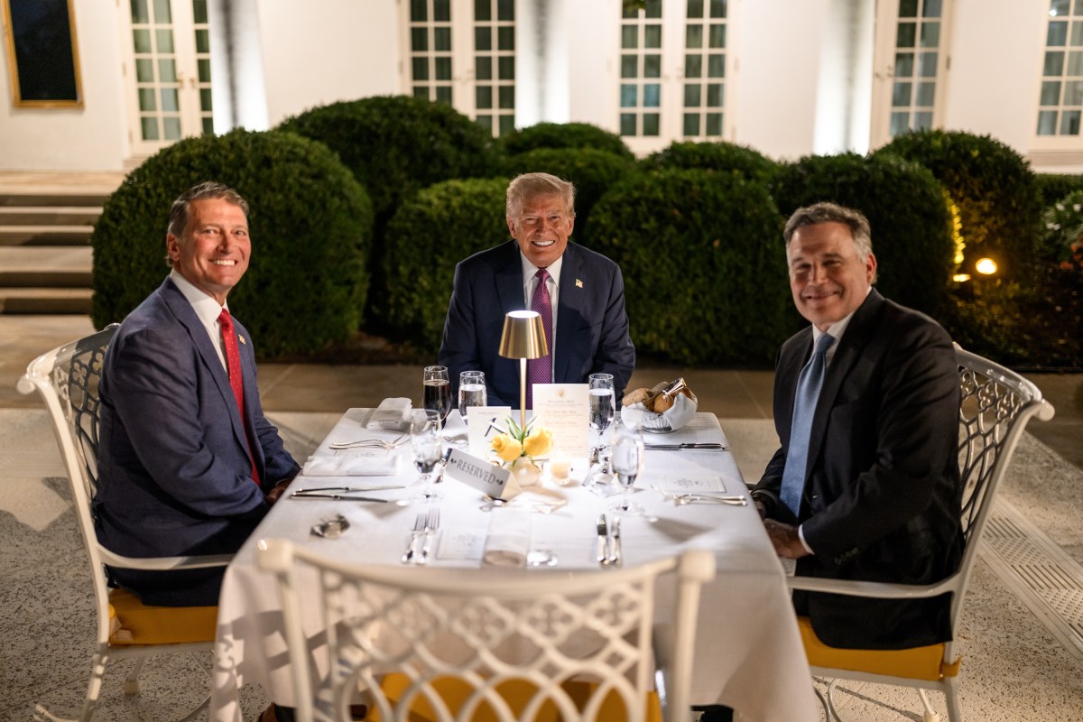 President Donald Trump hosts a dinner in the newly renovated White House Rose Garden, Friday, September 5, 2025. (Official White House Photo by Daniel Torok)