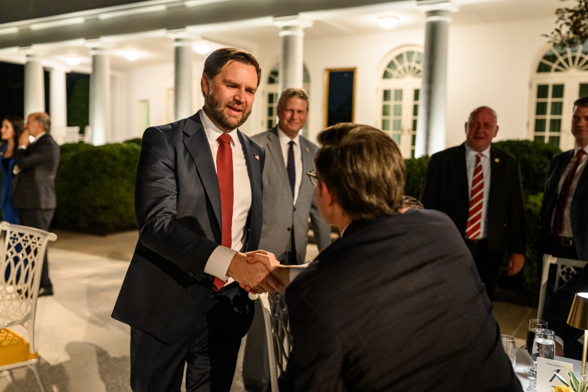 President Donald Trump hosts a dinner in the newly renovated White House Rose Garden, Friday, September 5, 2025. (Official White House Photo by Daniel Torok)