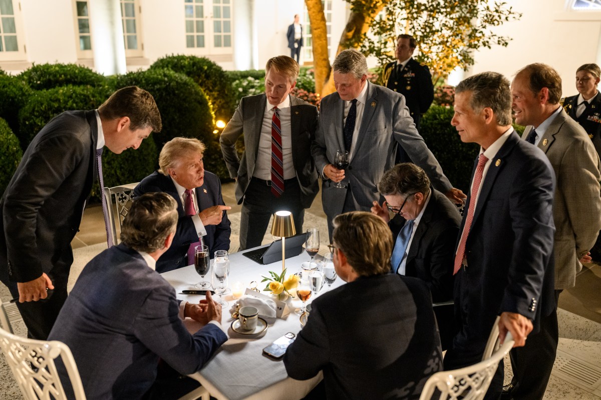 President Donald Trump hosts a dinner in the newly renovated White House Rose Garden, Friday, September 5, 2025. (Official White House Photo by Daniel Torok)