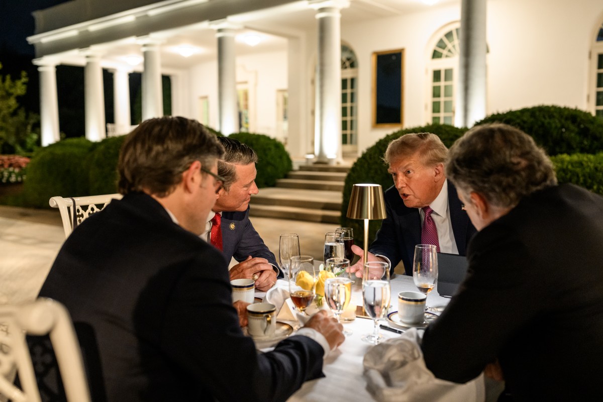 President Donald Trump hosts a dinner in the newly renovated White House Rose Garden, Friday, September 5, 2025. (Official White House Photo by Daniel Torok)