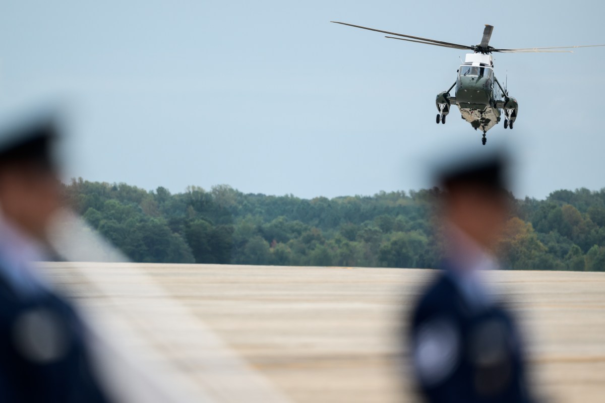 President Donald Trump disembarks Marine One at Joint Base Andrews, Maryland on Sunday, September 7, 2025, and boards Air Force One en route LaGuardia Airport in East Elmhurst, New York. (Official White House Photo by Daniel Torok)