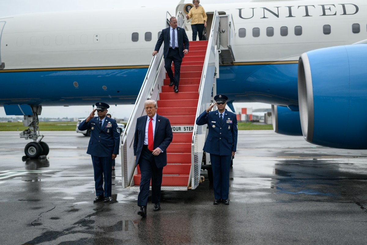 President Donald Trump disembarks Air Force One at LaGuardia Airport in East Elmhurst, New York on Sunday, September 7, 2025, and heads to Billie Jean King National Tennis Center in Flushing Meadows, New York to view the U.S. Open Men’s Championship. (Official White House Photo by Daniel Torok)