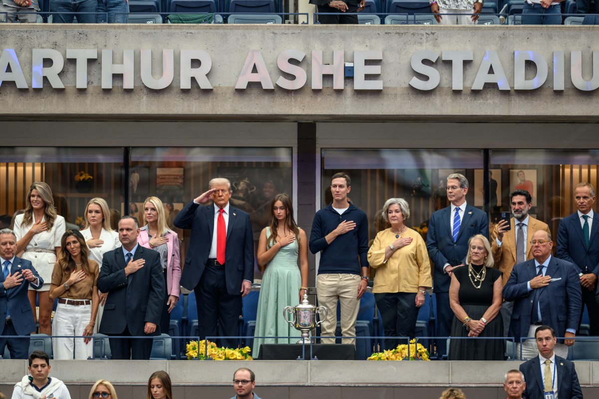 President Donald Trump, Attorney General Pam Bondi, Arabella Kushner, Jared Kushner, Chief of Staff Susie Wiles, Secretary of the Treasury Scott Bessent, and others stand for the National Anthem at Billie Jean King National Tennis Center in Flushing Meadows, New York, Sunday, September 7, 2025, before the U.S. Open Men’s Championship. (Official White House Photo by Daniel Torok)