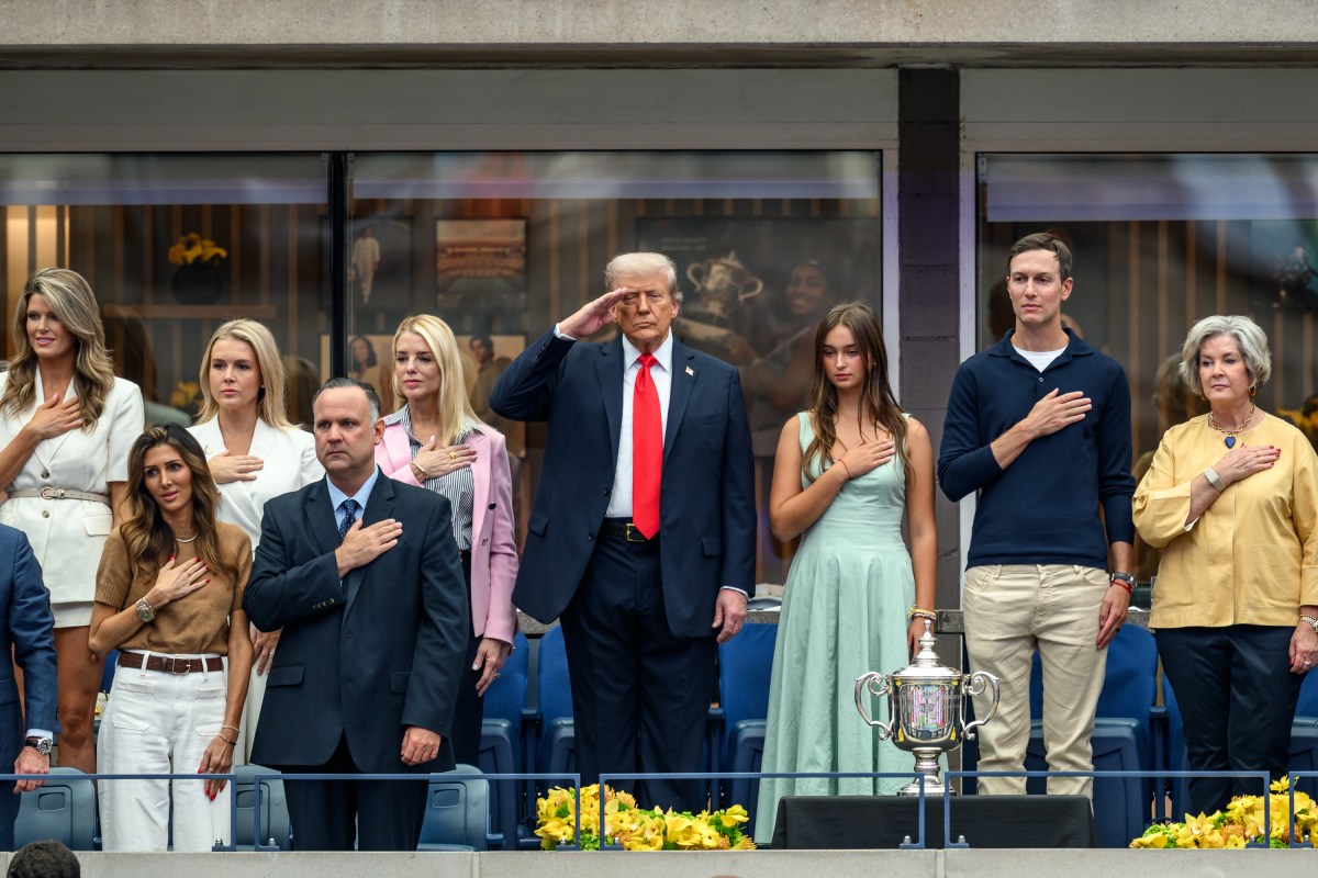 President Donald Trump, Attorney General Pam Bondi, Arabella Kushner, Jared Kushner, Chief of Staff Susie Wiles, Secretary of the Treasury Scott Bessent, and others stand for the National Anthem at Billie Jean King National Tennis Center in Flushing Meadows, New York, Sunday, September 7, 2025, before the U.S. Open Men’s Championship. (Official White House Photo by Daniel Torok)