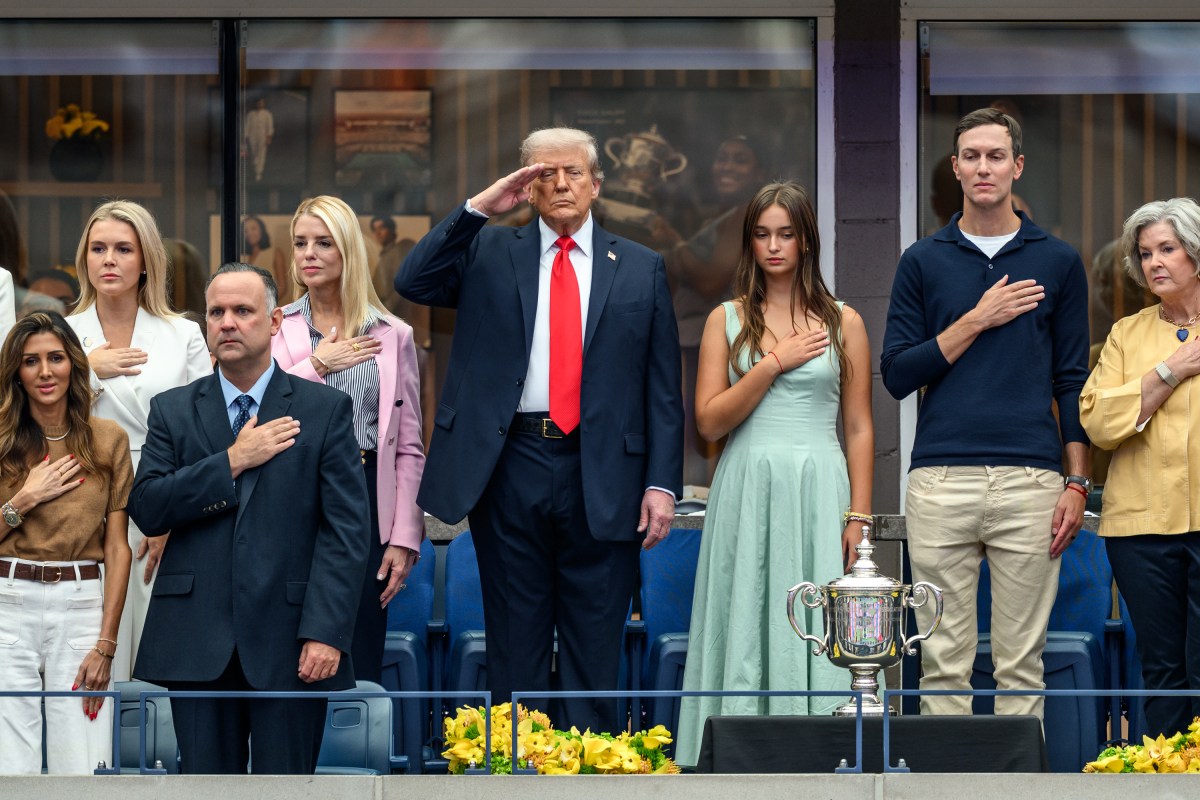 President Donald Trump, Attorney General Pam Bondi, Arabella Kushner, Jared Kushner, Chief of Staff Susie Wiles, Secretary of the Treasury Scott Bessent, and others stand for the National Anthem at Billie Jean King National Tennis Center in Flushing Meadows, New York, Sunday, September 7, 2025, before the U.S. Open Men’s Championship. (Official White House Photo by Daniel Torok)