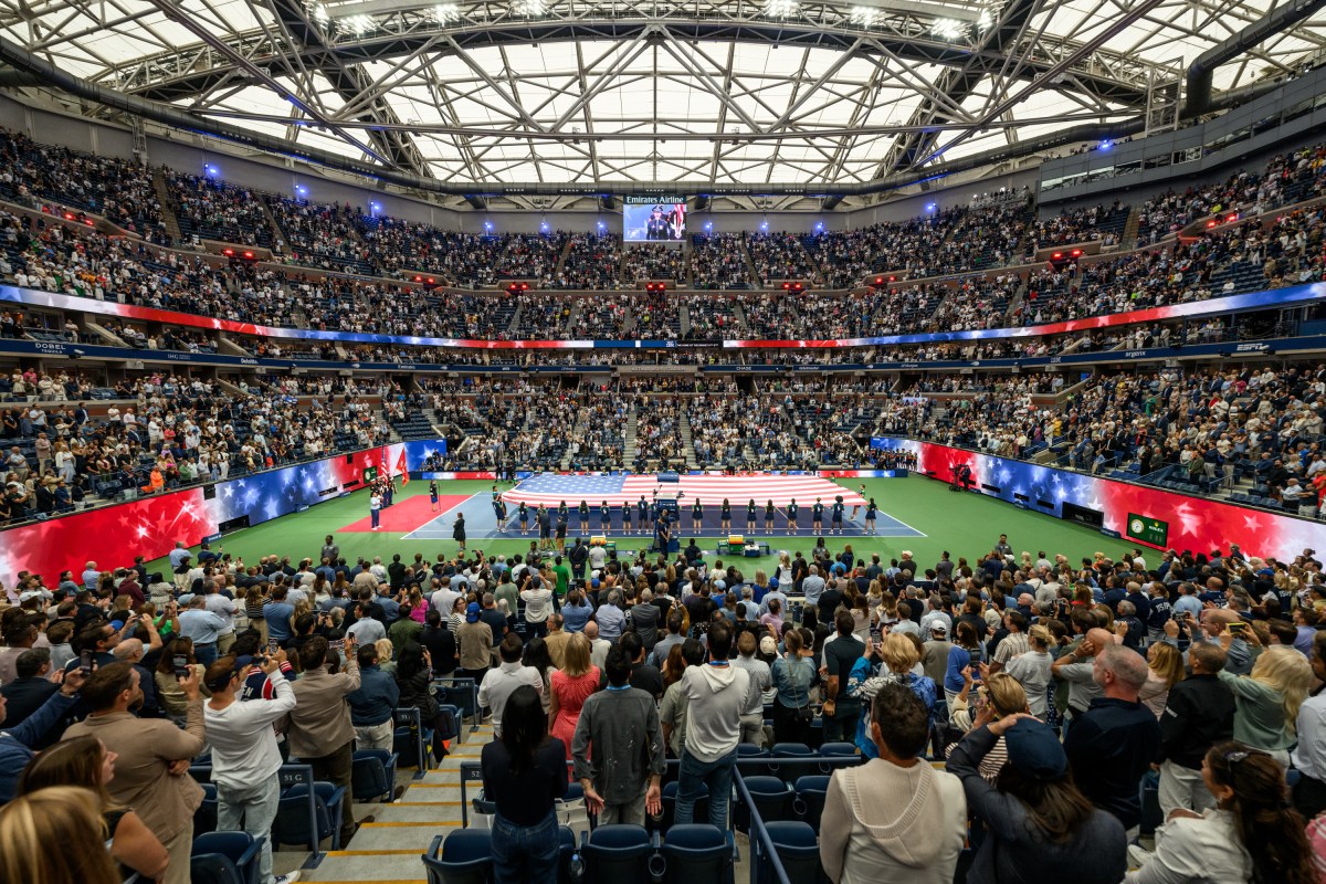 President Donald Trump, Attorney General Pam Bondi, Arabella Kushner, Jared Kushner, Chief of Staff Susie Wiles, Secretary of the Treasury Scott Bessent, and others stand for the National Anthem at Billie Jean King National Tennis Center in Flushing Meadows, New York, Sunday, September 7, 2025, before the U.S. Open Men’s Championship. (Official White House Photo by Daniel Torok)