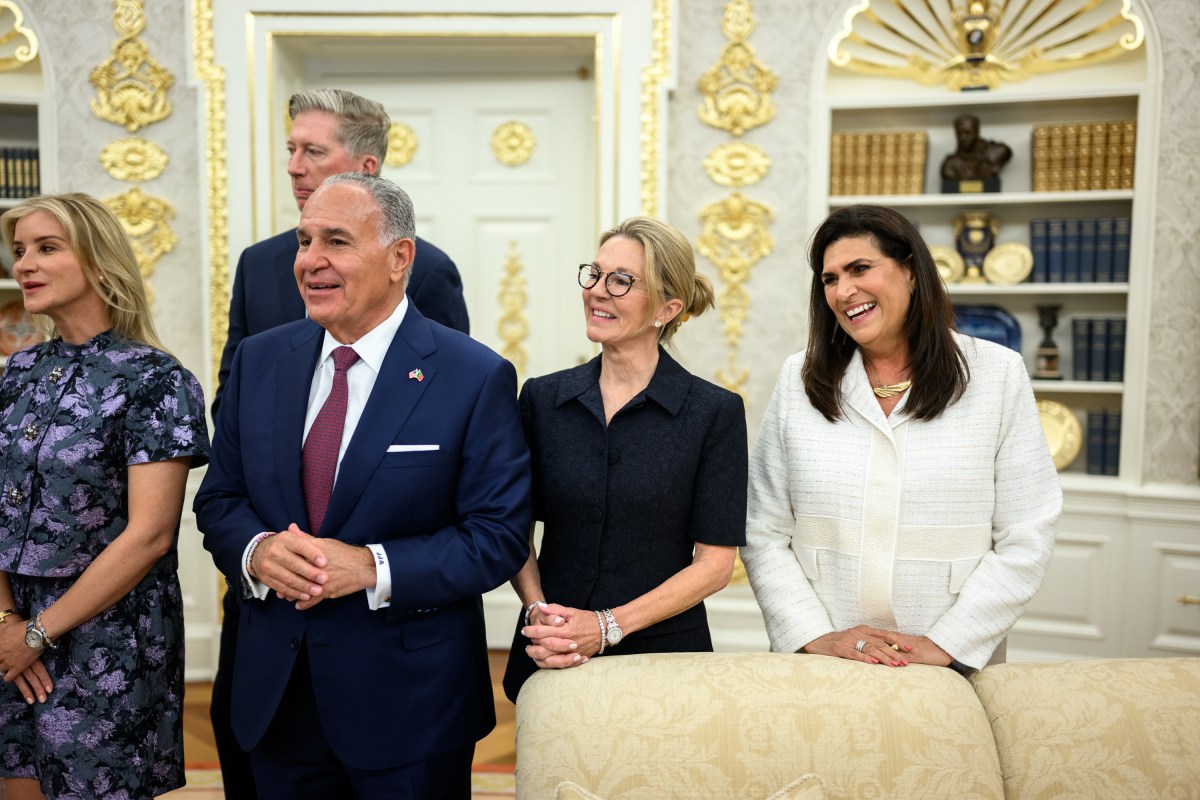 President Donald Trump participates in the swearing-in ceremony for U.S. Ambassador to Portugal John Arrigo, Tuesday, September 9, 2025, in the Oval Office. (Official White House Photo by Daniel Torok)