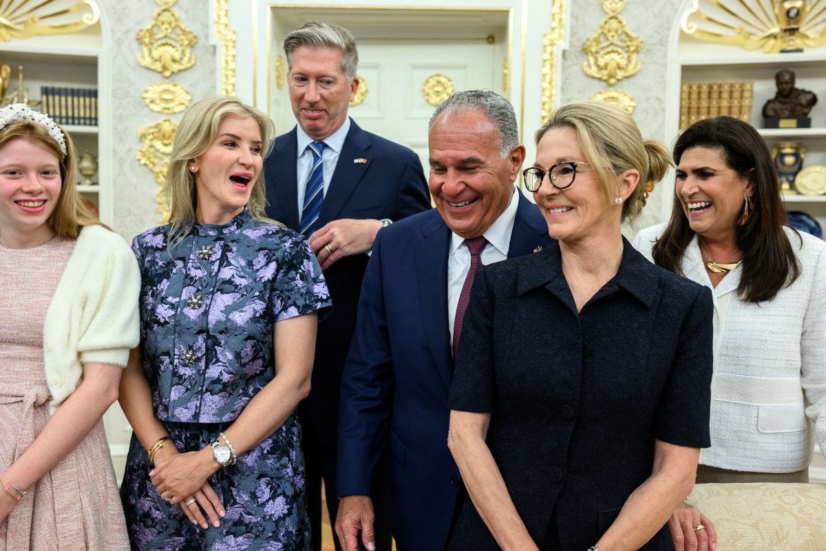 President Donald Trump participates in the swearing-in ceremony for U.S. Ambassador to Portugal John Arrigo, Tuesday, September 9, 2025, in the Oval Office. (Official White House Photo by Daniel Torok)