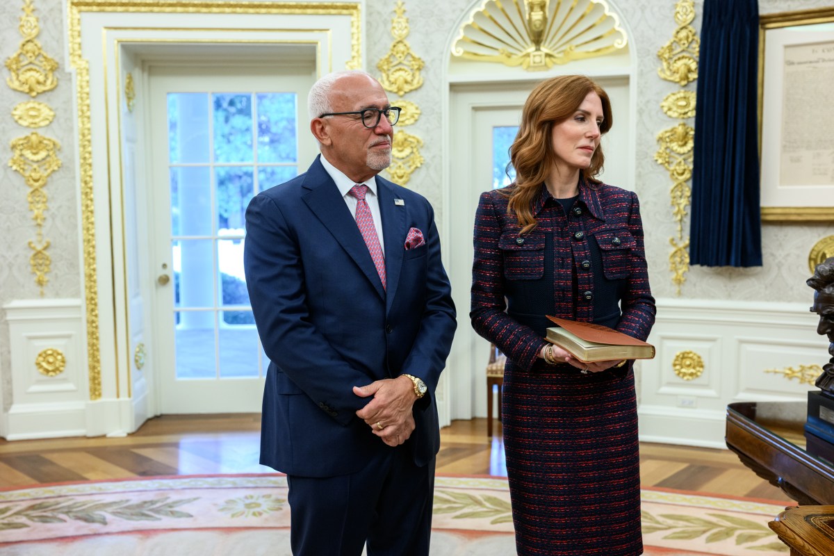 President Donald Trump participates in the swearing-in ceremony for U.S. Ambassador to Portugal John Arrigo, Tuesday, September 9, 2025, in the Oval Office. (Official White House Photo by Daniel Torok)