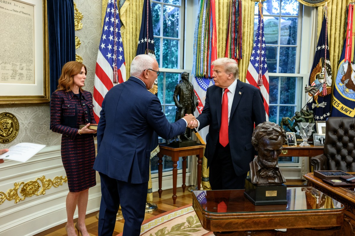 President Donald Trump participates in the swearing-in ceremony for U.S. Ambassador to Portugal John Arrigo, Tuesday, September 9, 2025, in the Oval Office. (Official White House Photo by Daniel Torok)