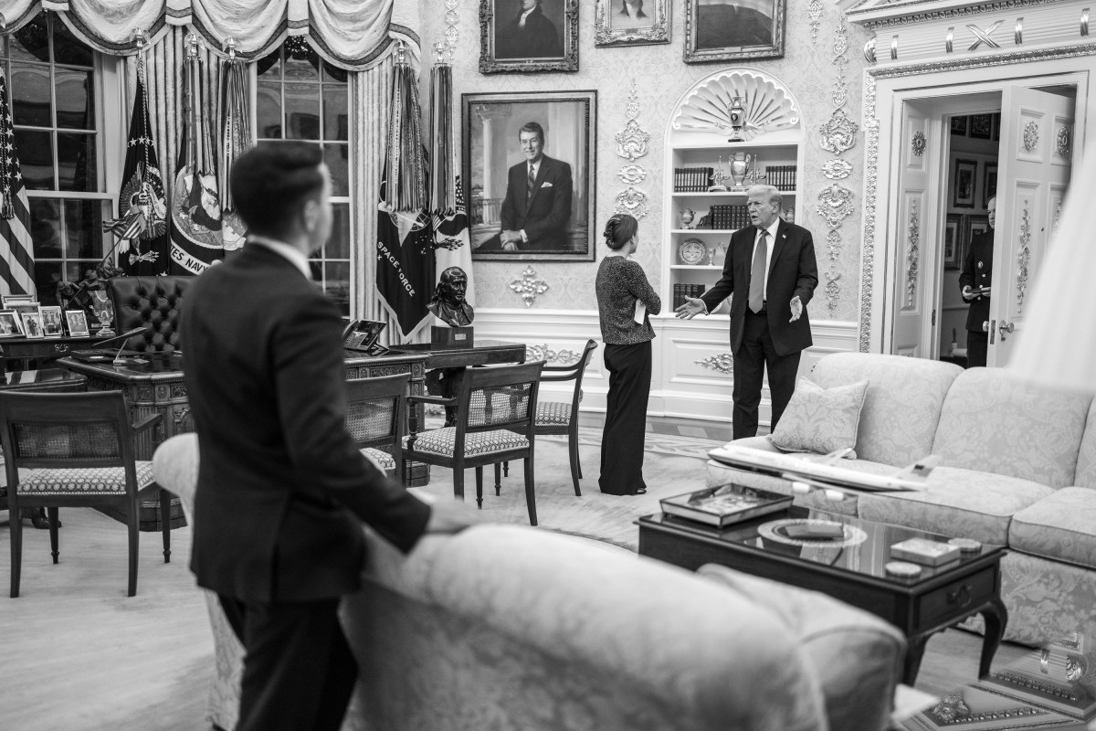 President Donald Trump speaks with Assistant to the President Chamberlain Harris in the Oval Office, Tuesday, September 9, 2025. (Official White House Photo by Daniel Torok)