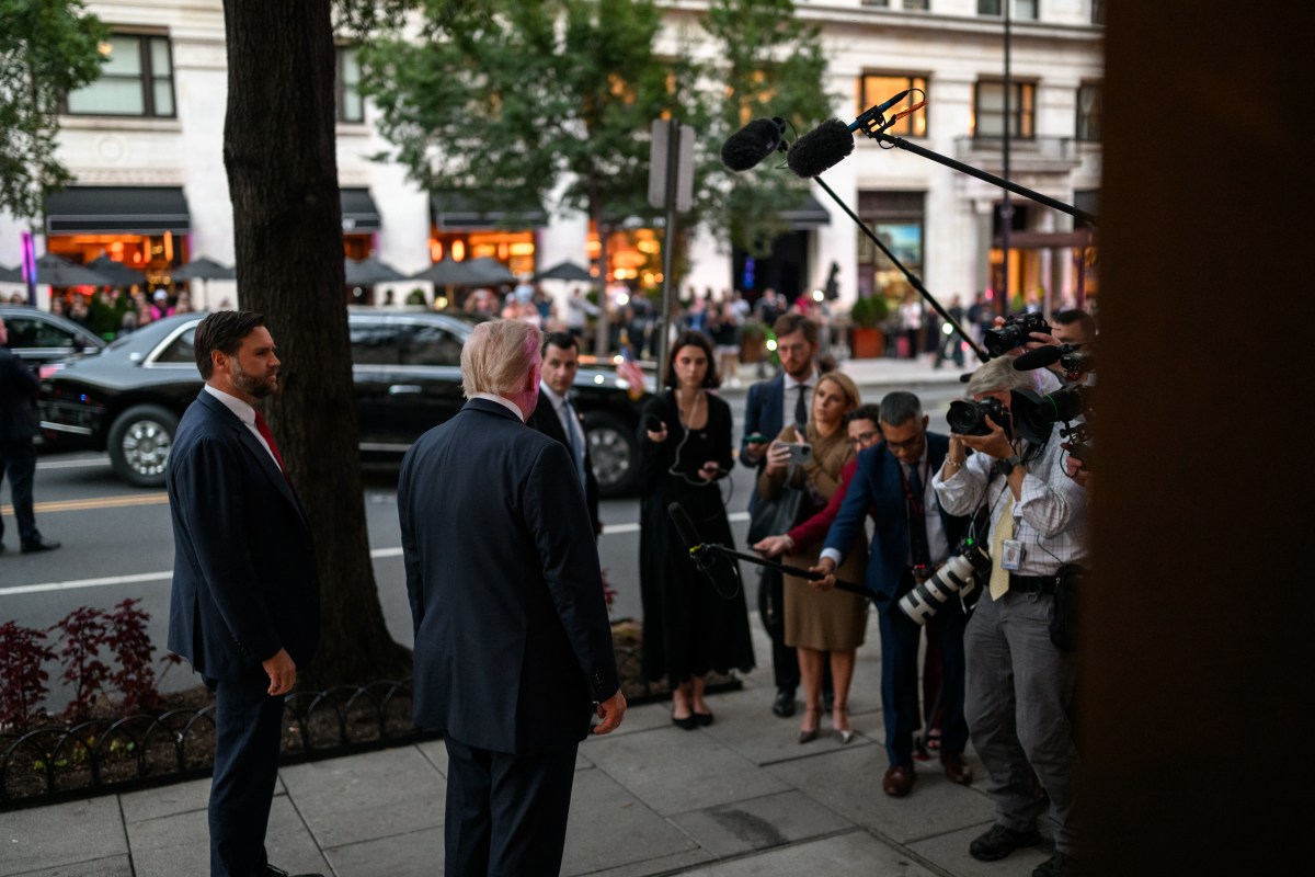 President Donald Trump speaks with members of the media before dinner at Joe's Seafood, Prime Steak & Stone Crab restaurant in Washington, D.C., Tuesday, September 9, 2025. (Official White House Photo by Daniel Torok)