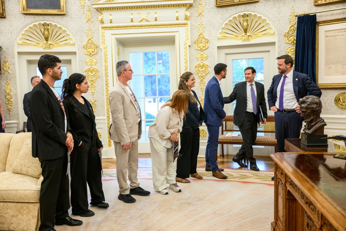 President Donald Trump, Vice President JD Vance, and Secretary of State Marco Rubio meet with freed Israeli hostages Ohad Ben Ami and Raz Ben Ami, and Ilay and Leela David, the siblings of Evyatar David, who is still held hostage by Hamas in Gaza, Wednesday, September 10, 2025, in the Oval Office. (Official White House Photo by Joyce N. Boghosian)