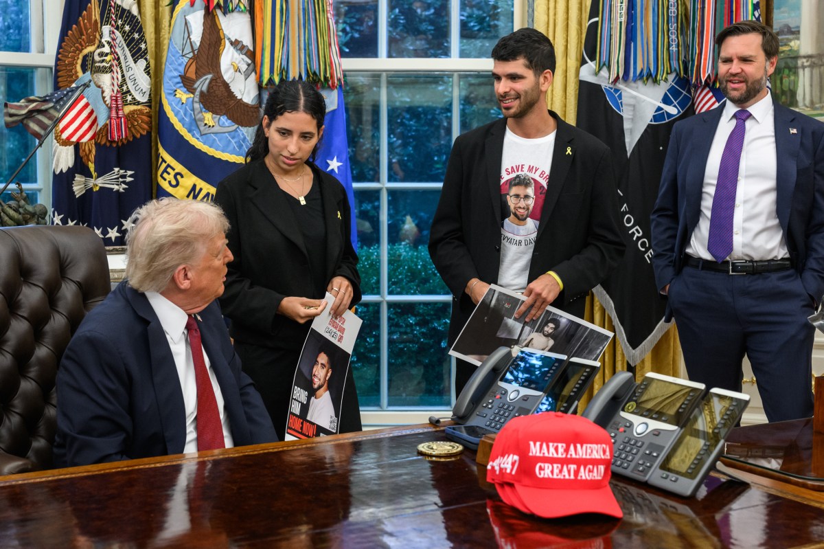 President Donald Trump and Vice President JD Vance meet with Ilay and Leela David, the siblings of Evyatar David, who is still held hostage by Hamas in Gaza, Wednesday, September 10, 2025, in the Oval Office. (Official White House Photo by Joyce N. Boghosian)