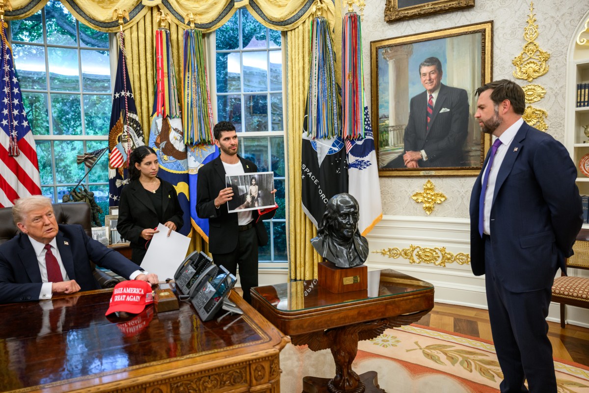 President Donald Trump and Vice President JD Vance meets with Ilay and Leela David, the siblings of Evyatar David, who is still held hostage by Hamas in Gaza, Wednesday, September 10, 2025, in the Oval Office. (Official White House Photo by Joyce N. Boghosian)