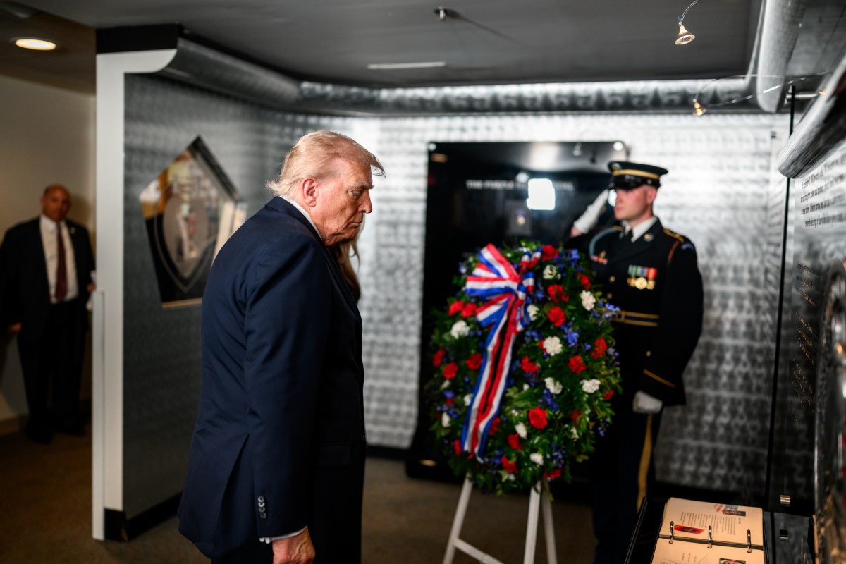 President Donald Trump and First Lady Melania Trump participate in a wreath-laying ceremony at the Pentagon in Arlington, Virginia to commemorate the 24th anniversary of the September 11, 2001 terrorist attacks, Thursday, September 11, 2025. (Official White House Photo by Daniel Torok)
