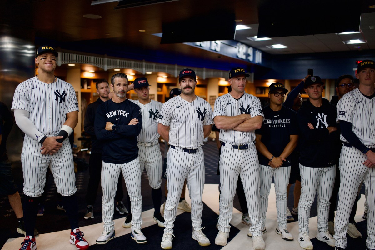 President Donald Trump greets players and coaches with the New York Yankees baseball team, Thursday, September 11, 2025, before a Yankees-Tigers game at Yankee Stadium in the Bronx, New York. (Official White House Photo by Daniel Torok)