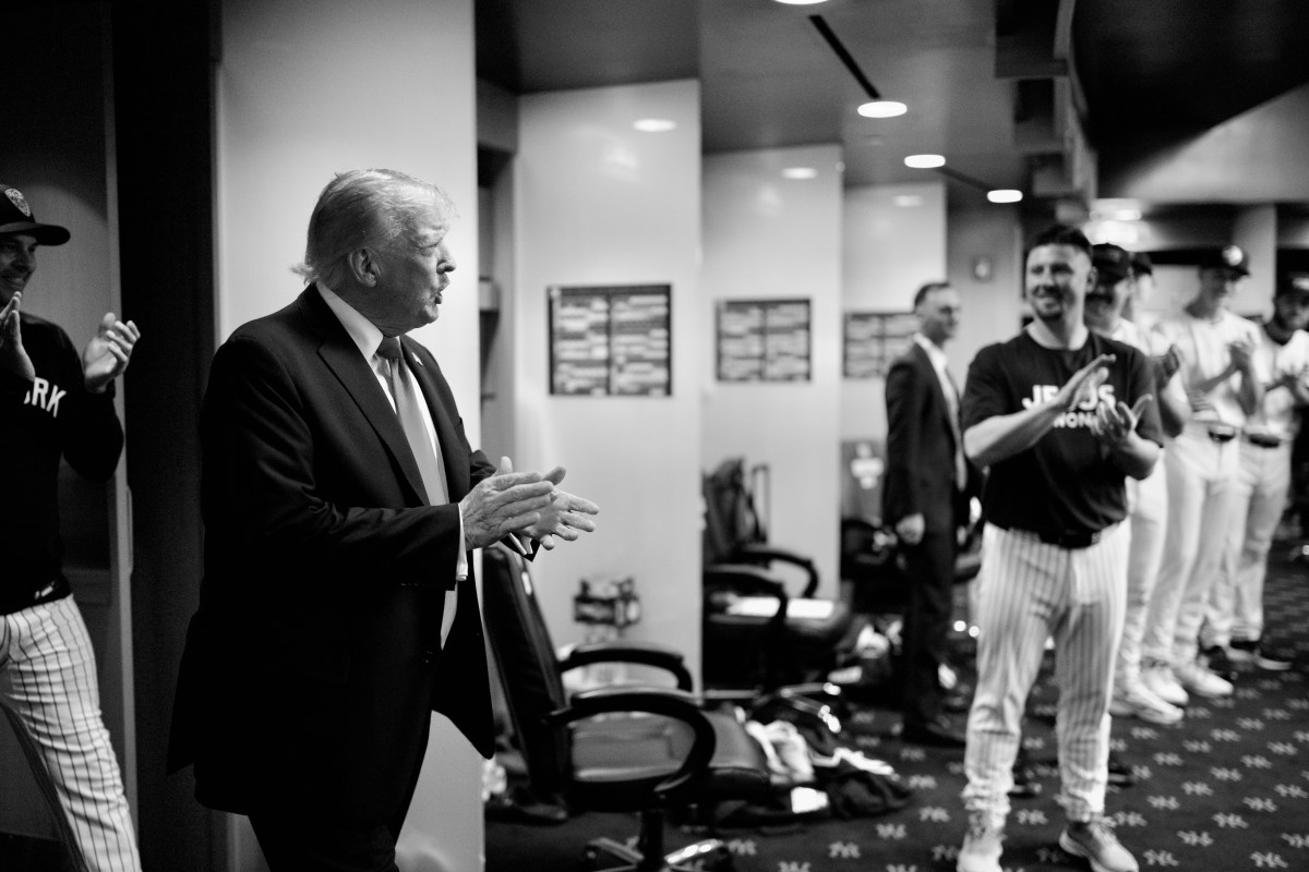 President Donald Trump greets players and coaches with the New York Yankees baseball team, Thursday, September 11, 2025, before a Yankees-Tigers game at Yankee Stadium in the Bronx, New York. (Official White House Photo by Daniel Torok)