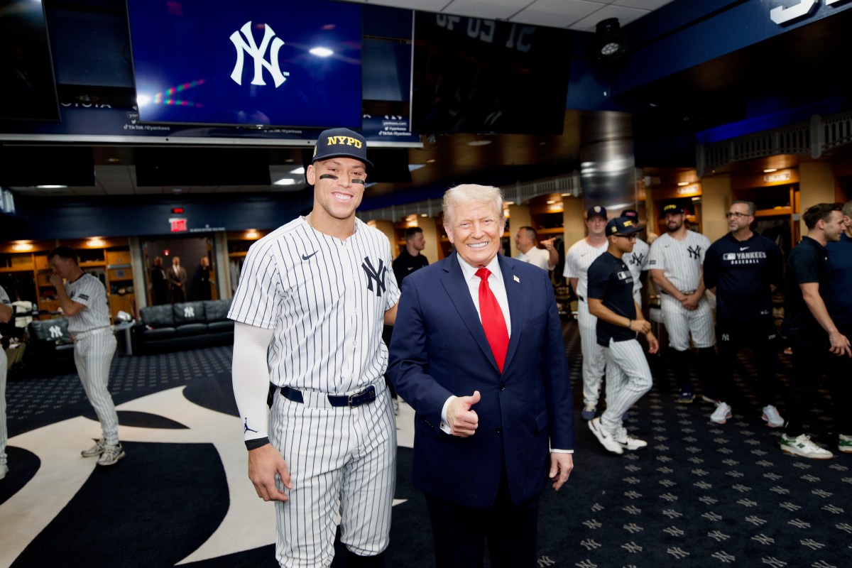President Donald Trump greets players and coaches with the New York Yankees baseball team, Thursday, September 11, 2025, before a Yankees-Tigers game at Yankee Stadium in the Bronx, New York. (Official White House Photo by Daniel Torok)