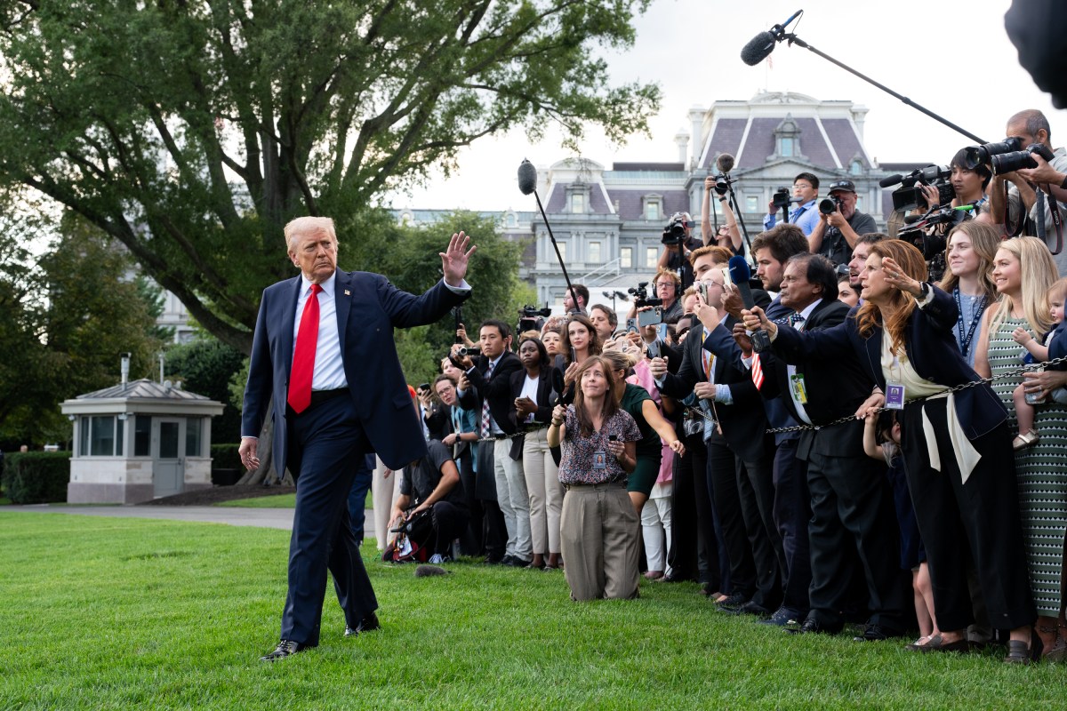 President Donald Trump boards Marine One on the South Lawn of the White House en route to Joint Base Andrews, Maryland on Thursday, September 11, 2025, for a trip to New York. (Official White House Photo by Emily J. Higgins.)