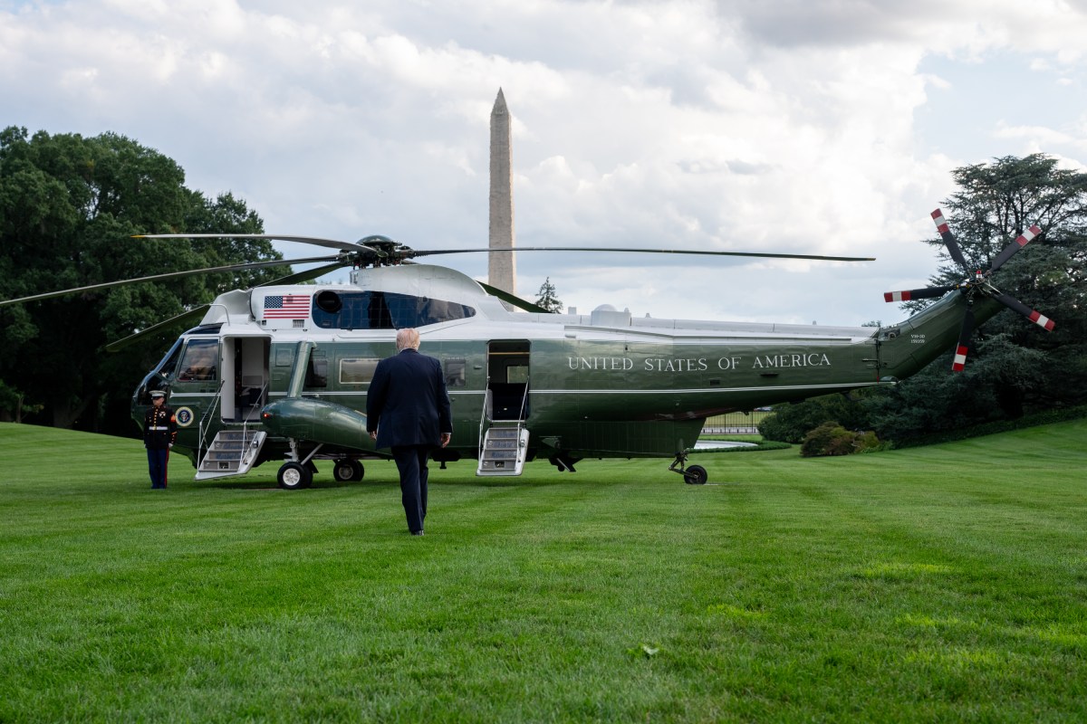 President Donald Trump boards Marine One on the South Lawn of the White House en route to Joint Base Andrews, Maryland on Thursday, September 11, 2025, for a trip to New York. (Official White House Photo by Emily J. Higgins.)