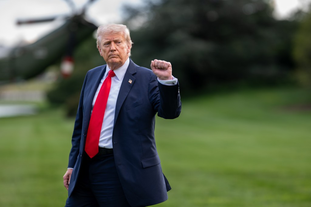 President Donald J. Trump departs the White House via the South Lawn on Thursday, September 11th, 2025. (Official White House Photo by Harrison Koeppel)