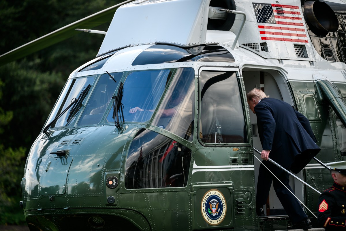 President Donald Trump boards Marine One on the South Lawn of the White House en route to Joint Base Andrews, Maryland on Thursday, September 11, 2025, for a trip to New York. (Official White House Photo by Molly Riley)