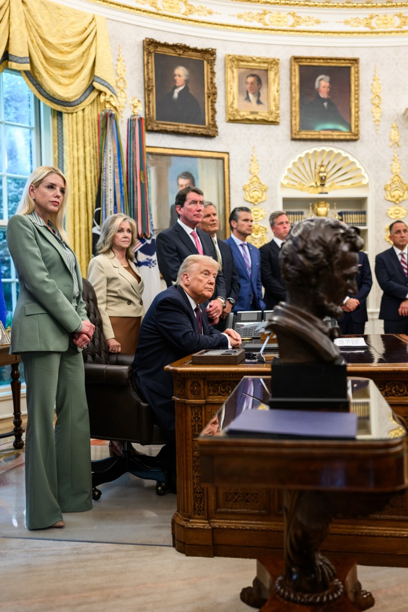 President Donald Trump speaks to members of the media after signing a Presidential Memorandum that will deploy the National Guard to Memphis, Tennessee, to establish the “Memphis Safe Task Force,” Monday, September 15, 2025, in the Oval Office. (Official White House Photo by Molly Riley)