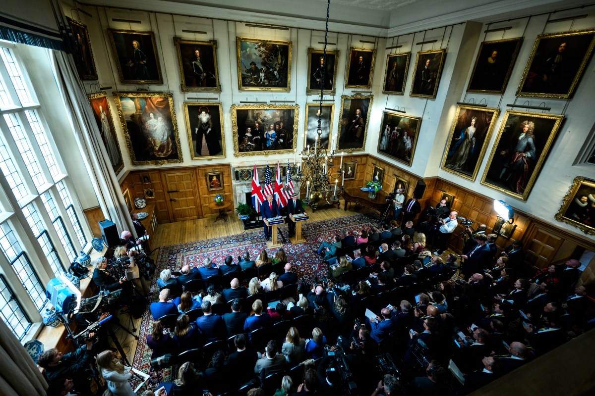President Donald Trump participates in a joint press conference with Prime Minister Keir Starmer at Chequers, the prime minister’s house in Buckinghamshire, England, on Thursday, September 18, 2025. (Official White House Photo by Daniel Torok)