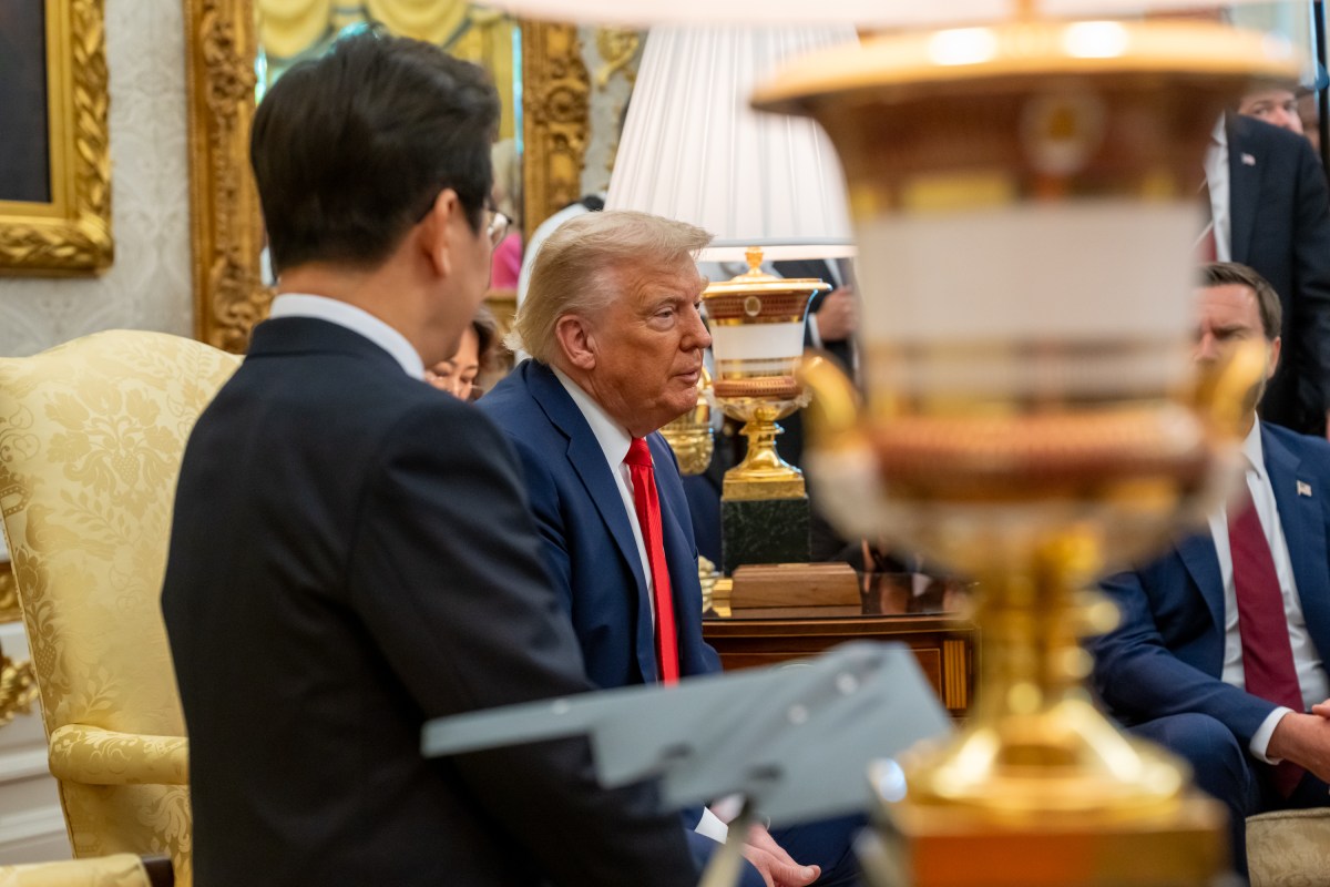 President Donald Trump hosts a bilateral meeting with President Lee Jae-myung of the Republic of Korea, Monday, August 25, 2025, in the Oval Office. (Official White House Photo by Emily J. Higgins.)