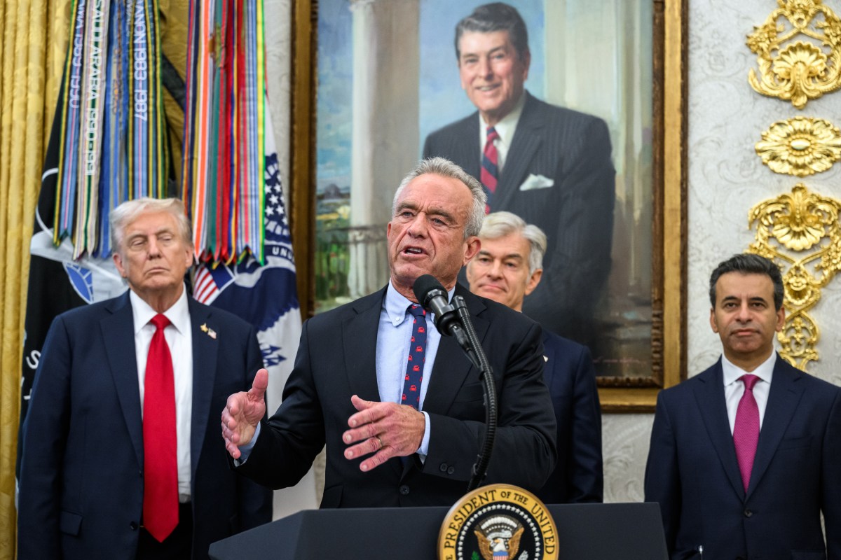 HHS Secretary Robert F. Kennedy, Jr. delivers remarks after President Donald Trump made an announcement on drug pricing, Tuesday, September 30, 2025, in the Oval Office. (Official White House Photo by Joyce N. Boghosian)