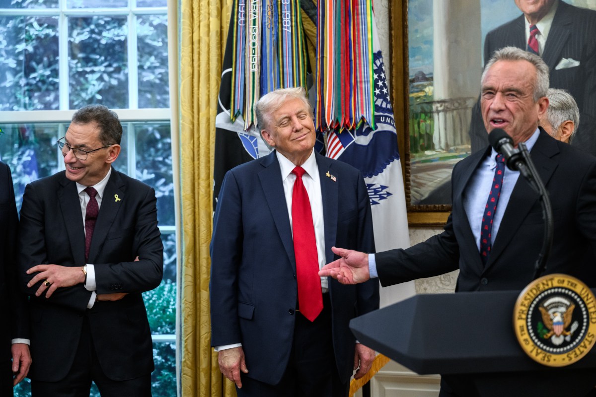 HHS Secretary Robert F. Kennedy, Jr. delivers remarks after President Donald Trump made an announcement on drug pricing, Tuesday, September 30, 2025, in the Oval Office. (Official White House Photo by Joyce N. Boghosian)