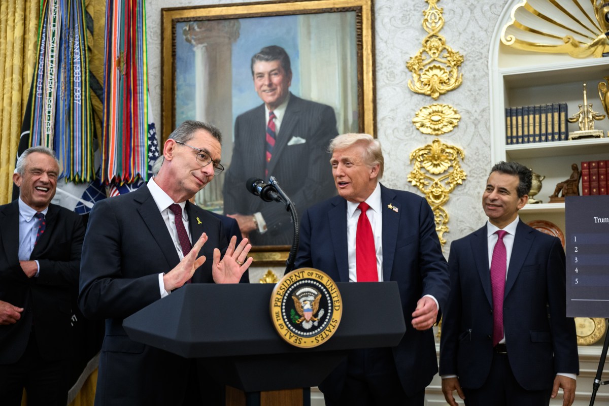 Pfizer CEO Albert Bourla delivers remarks after President Donald Trump made an announcement on drug pricing, Tuesday, September 30, 2025, in the Oval Office. (Official White House Photo by Joyce N. Boghosian)