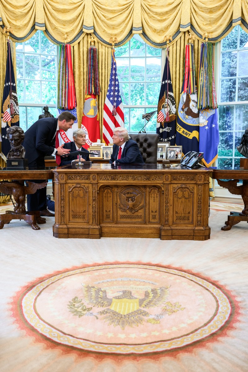 President Donald Trump speaks with Dr. Mehmet Oz and Medicare Director and Deputy CMS Administrator Chris Klomp after an announcement on drug prices in the Oval Office, Tuesday, September 30, 2025. (Official White House Photo by Joyce N. Boghosian)