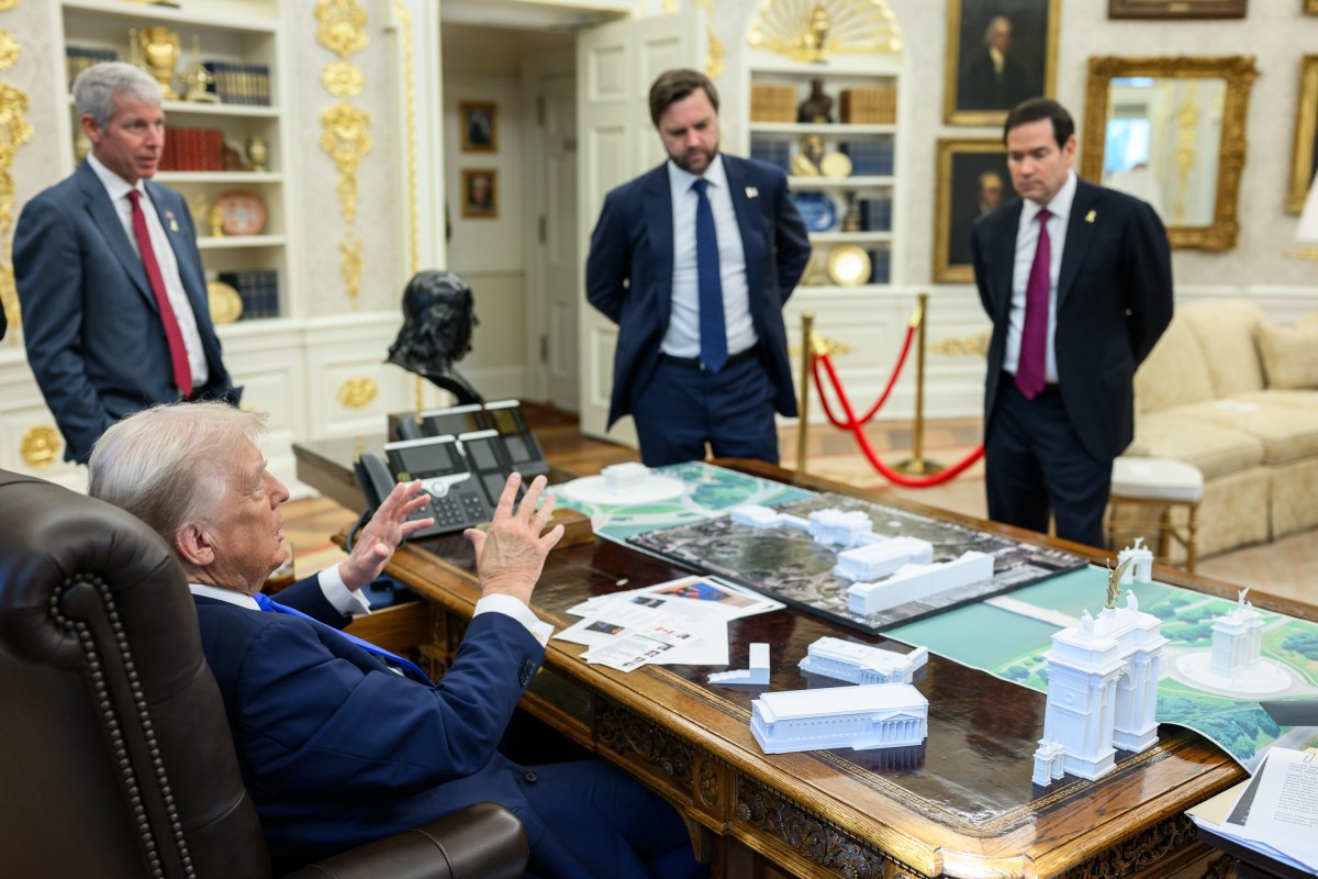 President Donald Trump meets with members Cabinet members and others about the proposed “Victory Arch” in the Oval Office, Tuesday, October 7, 2025. (Official White House Photo by Daniel Torok)
