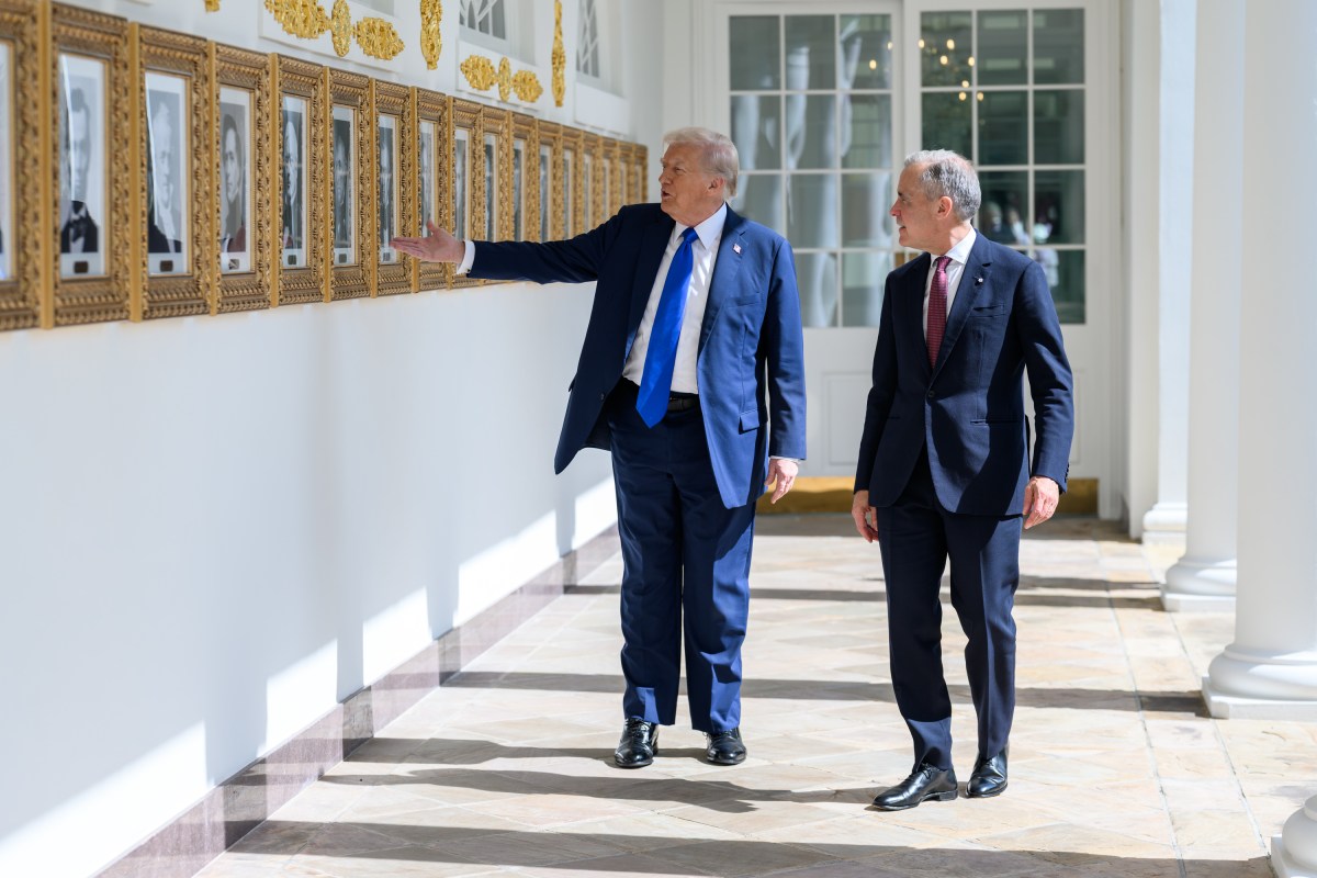 President Donald Trump and Canadian Prime Minister Mark Carney walk on the West Colonnade after their meeting, Tuesday, October 7, 2025. (Official White House Photo by Daniel Torok)