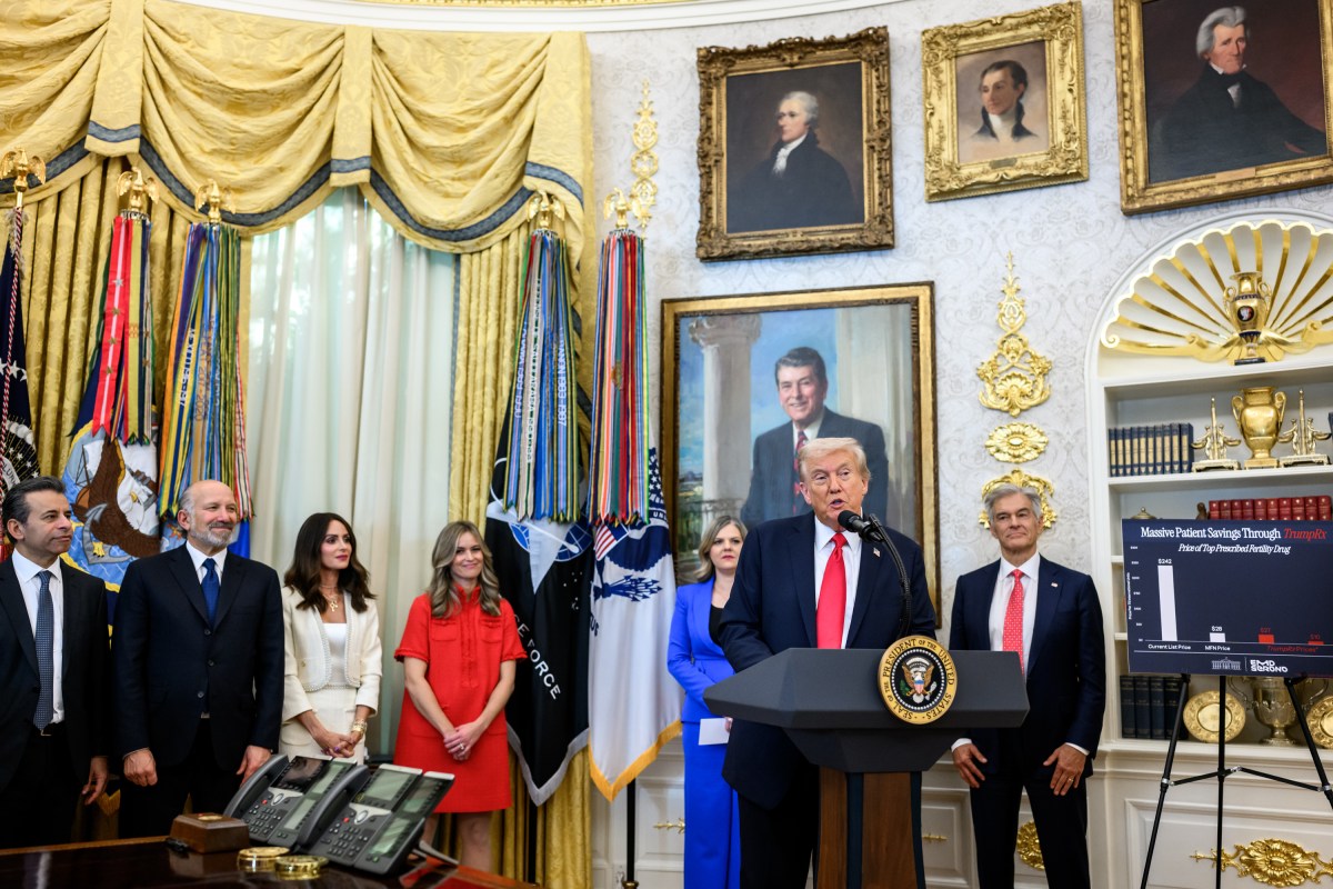 President Donald Trump delivers remarks regarding access to fertility drugs alongside HHS Secretary Robert F. Kennedy, Jr., Secretary of Commerce Howard Lutnick, CMMS Administrator Dr. Mehmet Oz, Secretary of Labor Lori Chavez-DeRemer Rep. Katie Britt (R-AL) and guests, Thursday, October 16, 2025, in the Oval Office.(Official White House Photo by Molly Riley)