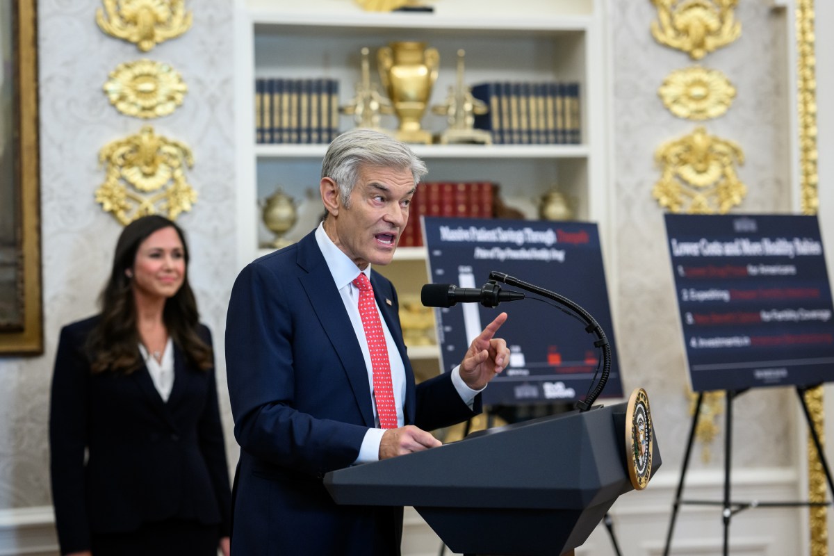 President Donald Trump delivers remarks regarding access to fertility drugs alongside HHS Secretary Robert F. Kennedy, Jr., Secretary of Commerce Howard Lutnick, CMMS Administrator Dr. Mehmet Oz, Secretary of Labor Lori Chavez-DeRemer Rep. Katie Britt (R-AL) and guests, Thursday, October 16, 2025, in the Oval Office.(Official White House Photo by Molly Riley)